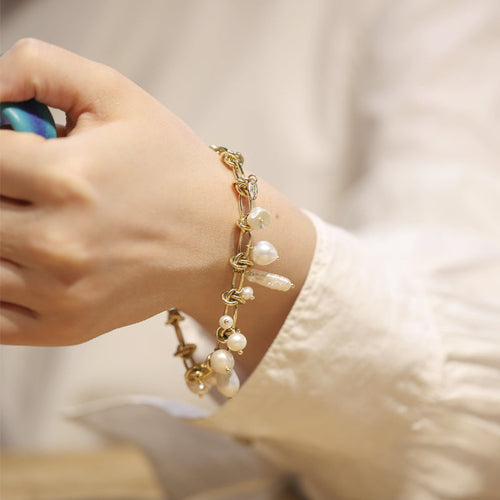 Seafoam Baroque Pearl Bracelet